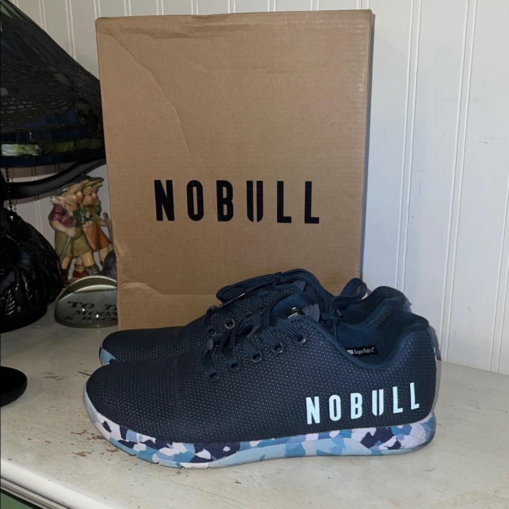 EUC NOBULL Superfabric trainer low Sneakers with Blue Camouflage Sole size 8.5